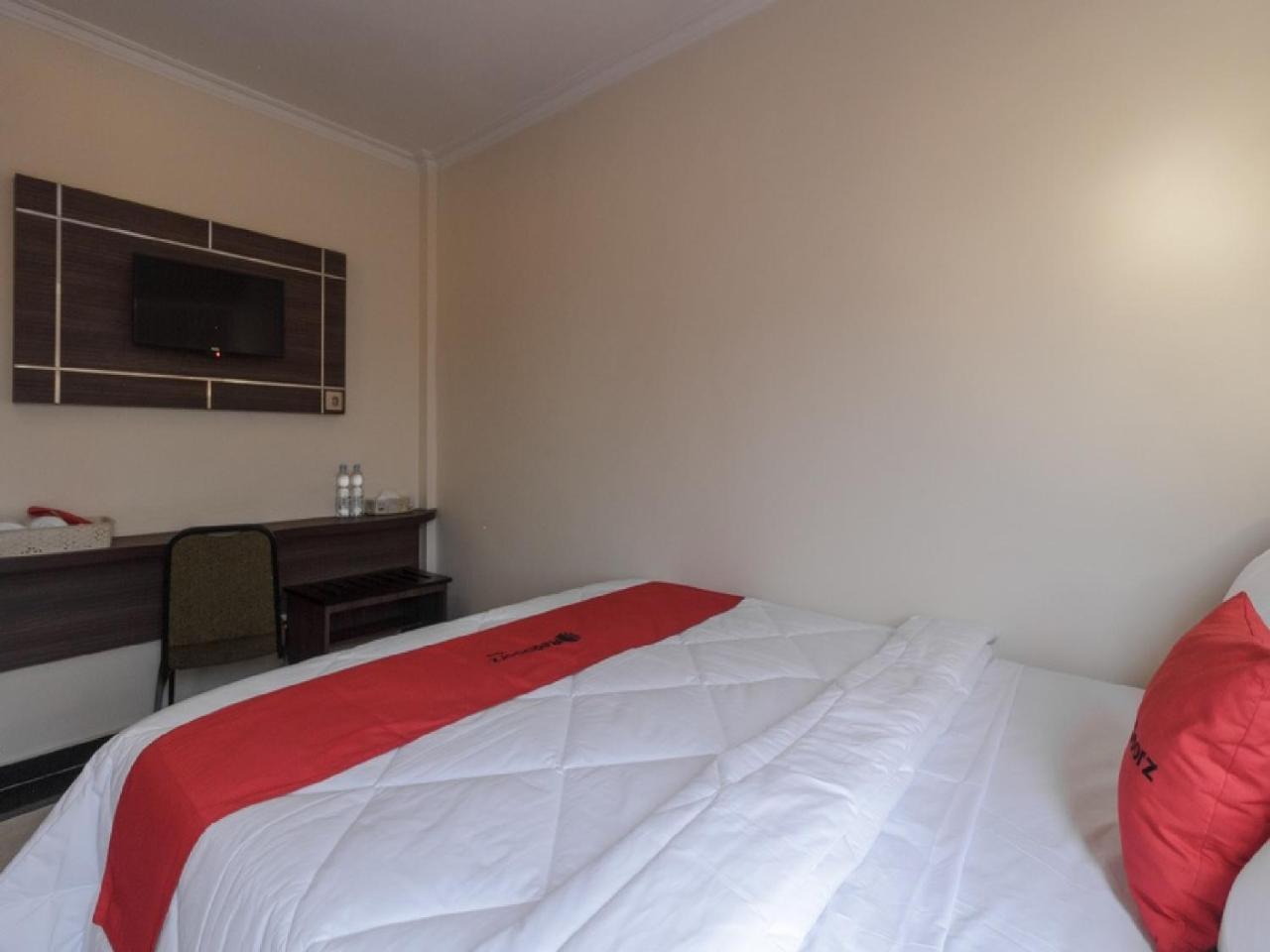 Reddoorz Plus @ Boulevard Panakkukang Makassar Luaran gambar