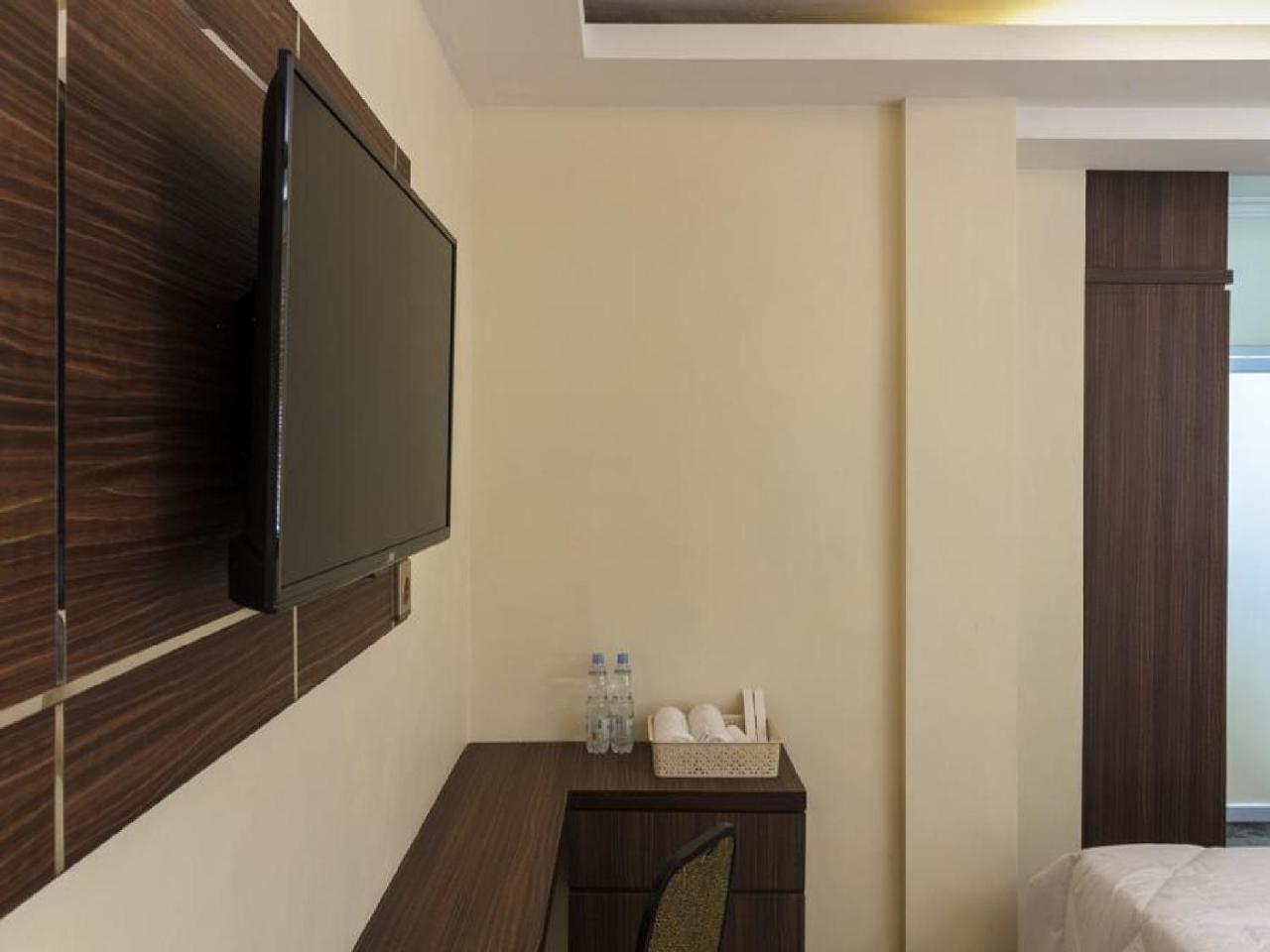 Reddoorz Plus @ Boulevard Panakkukang Makassar Luaran gambar
