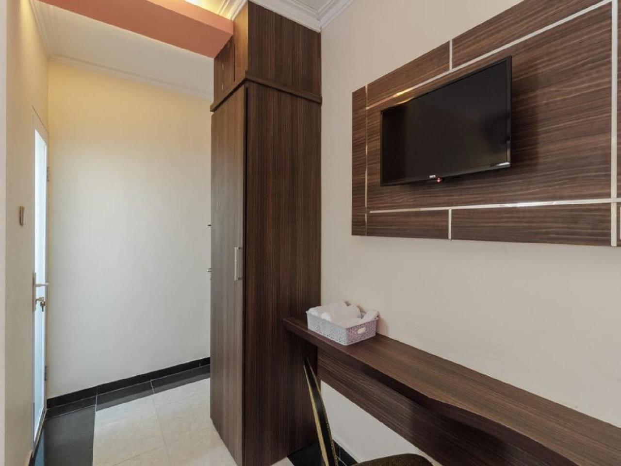 Reddoorz Plus @ Boulevard Panakkukang Makassar Luaran gambar