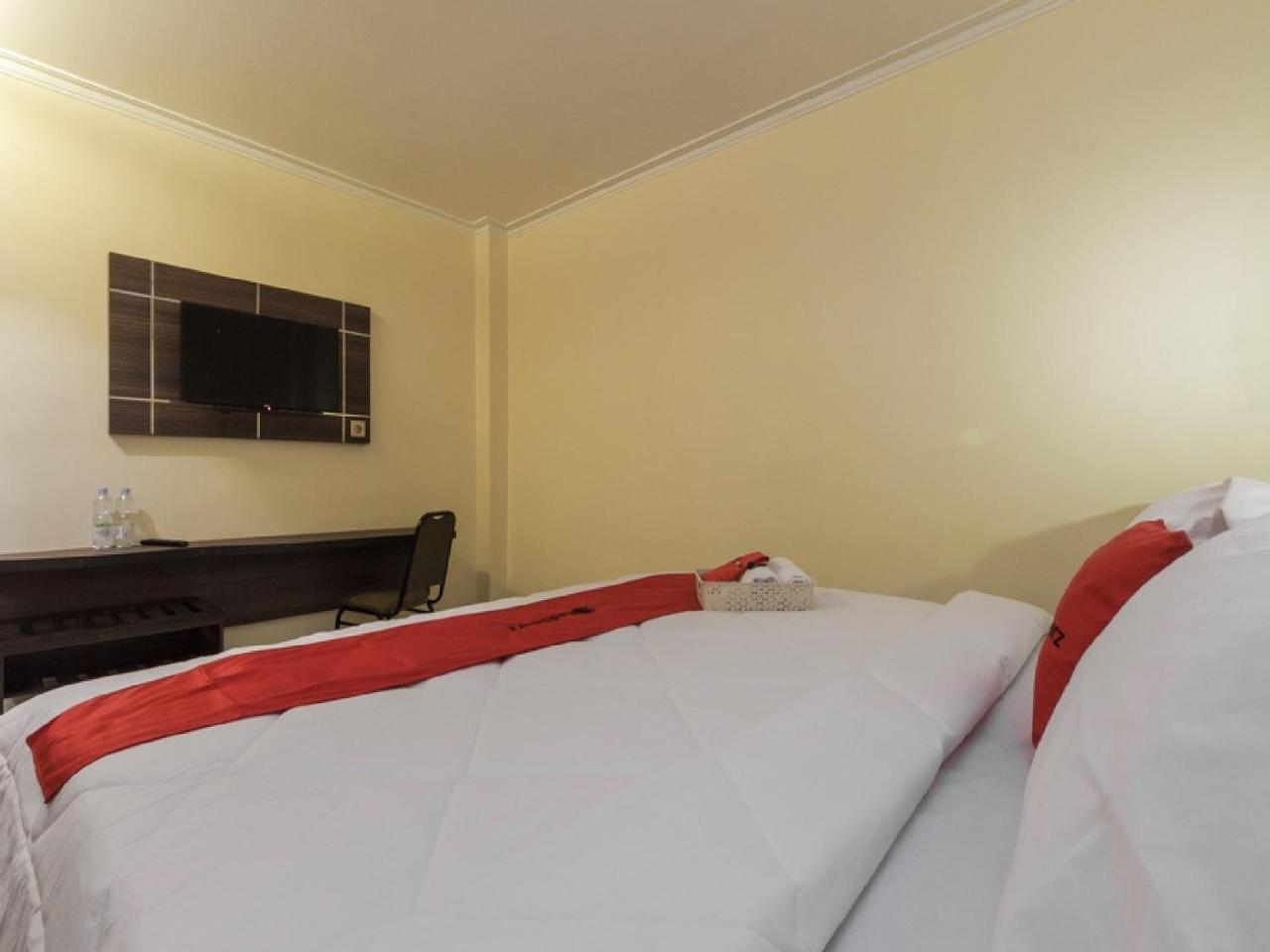 Reddoorz Plus @ Boulevard Panakkukang Makassar Luaran gambar