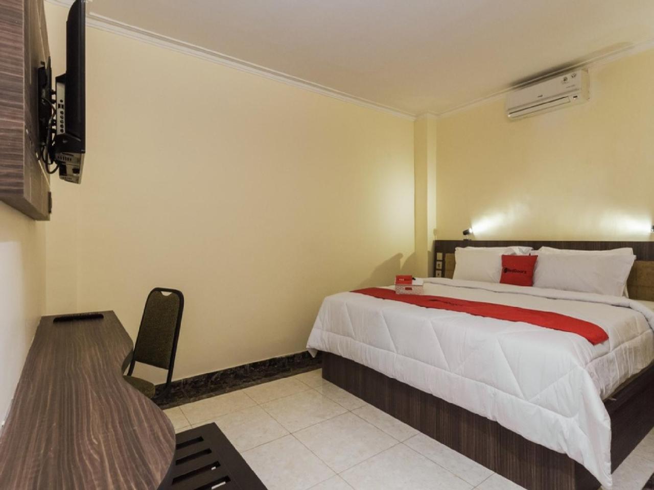 Reddoorz Plus @ Boulevard Panakkukang Makassar Luaran gambar